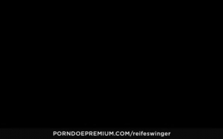 Mature blonde plumper with glasses and long hair is getting a massive cock and screaming while cumming