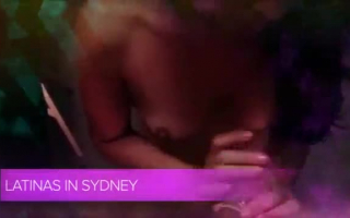 Ein Rookie Sydney Whores Arsch bekommt ihre beliebte Pussy gefickt und ihr Kopf spritzt.