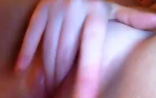Geiles-Schokoladenmädchen neckt mit ihrer Snatch und Muschi auf der Webcam.