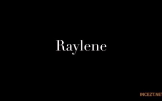 Raylene Sexy Blondes Mädchen, das hier spielt.