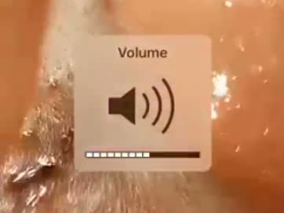 Dildo im Arsch mit dem Vibrator