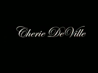 Ölige Cherie Deville beanger Telefonsex