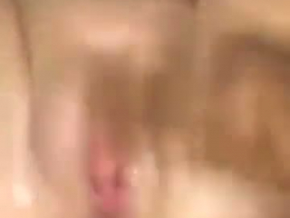 Milf in schwarzen Dessous beim vaginalen Dreier mit lesbischer Rotschopf anal geweckt