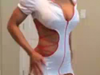 Amateur Krankenschwester Camoria Rose kriegt Solosex vor der Webcam