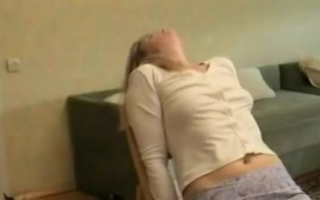 Russische Frau hat den nund beim Arzt und Bett bis zum Orgasmus hat