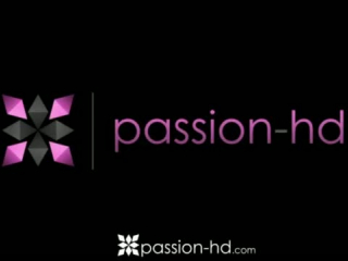 Passion HD - Die sexy Lina macht sich um zu lutschen den Dildo um zu blasen