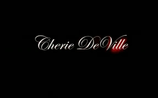 Cherie Deville hat großartiges Arschloch