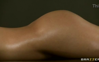 Masseuse Asa Akira gibt BBC Massage