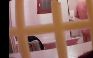 Skinny MILF Stiefmutter in Dessous bringt schlafenden saugenden Studenten bei, wie man mit einem Schwanz umgeht